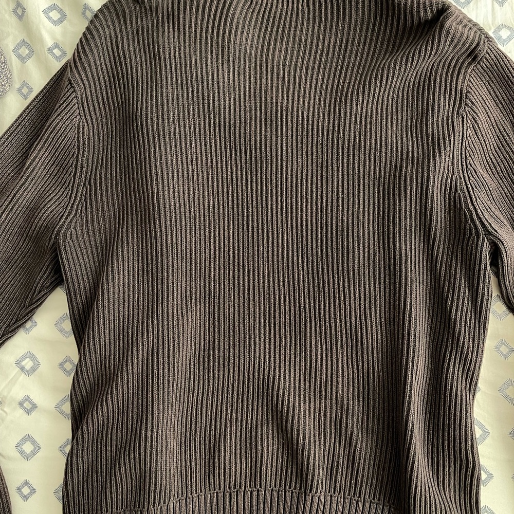 Button down sweater - Picture 3 of 3